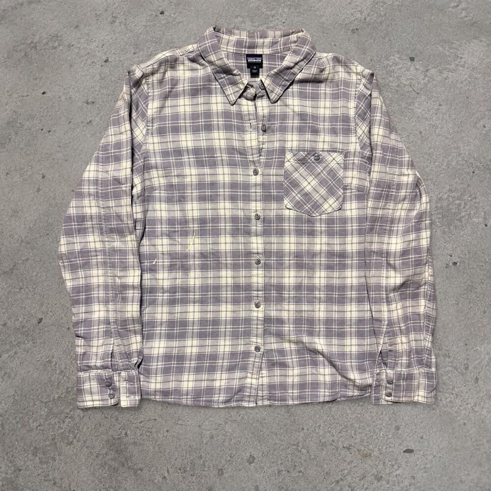 Patagonia Women’s Button Up Flannel Size 12/Medium